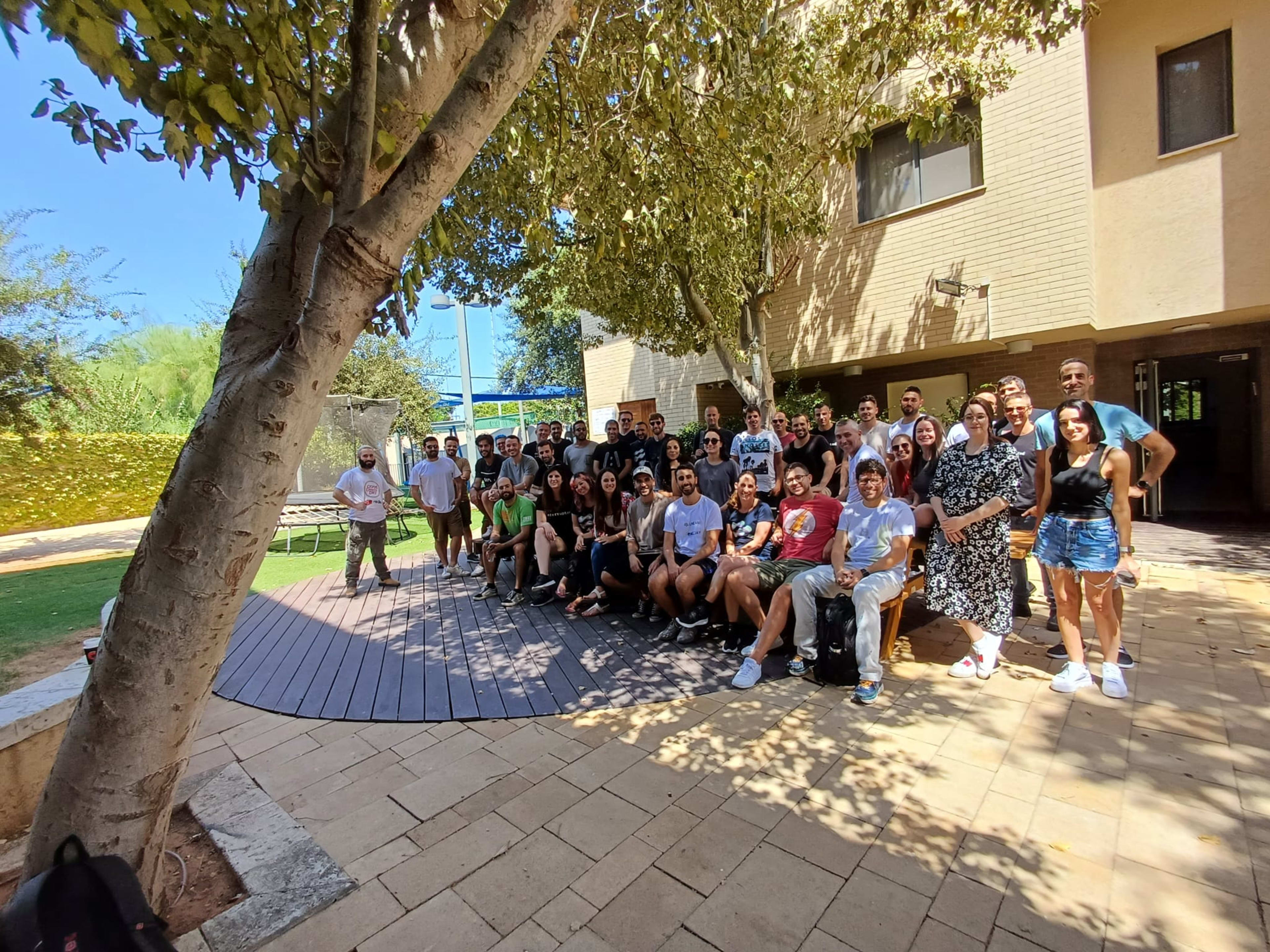 Group Photo of Linearb Employees